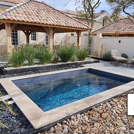 Dom Peyreton Prestige Cottages Set In A Charming Wine Property Villegouge Dış mekan fotoğraf