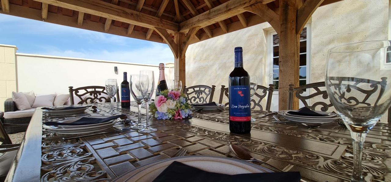 Dom Peyreton Prestige Cottages Set In A Charming Wine Property Villegouge Dış mekan fotoğraf