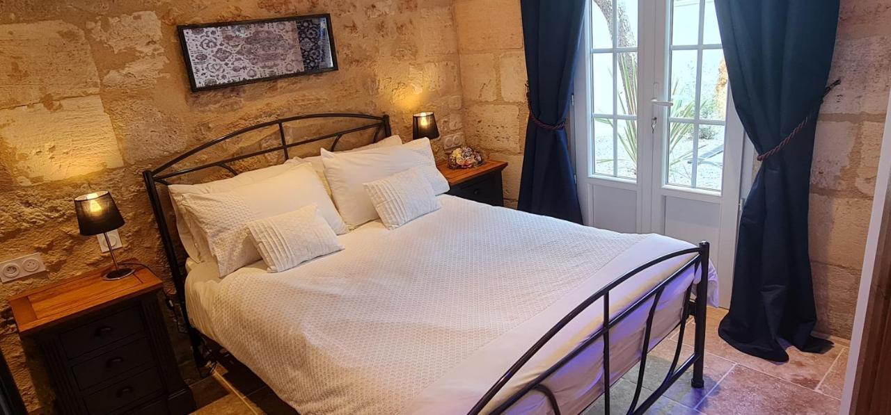 Dom Peyreton Prestige Cottages Set In A Charming Wine Property Villegouge Dış mekan fotoğraf