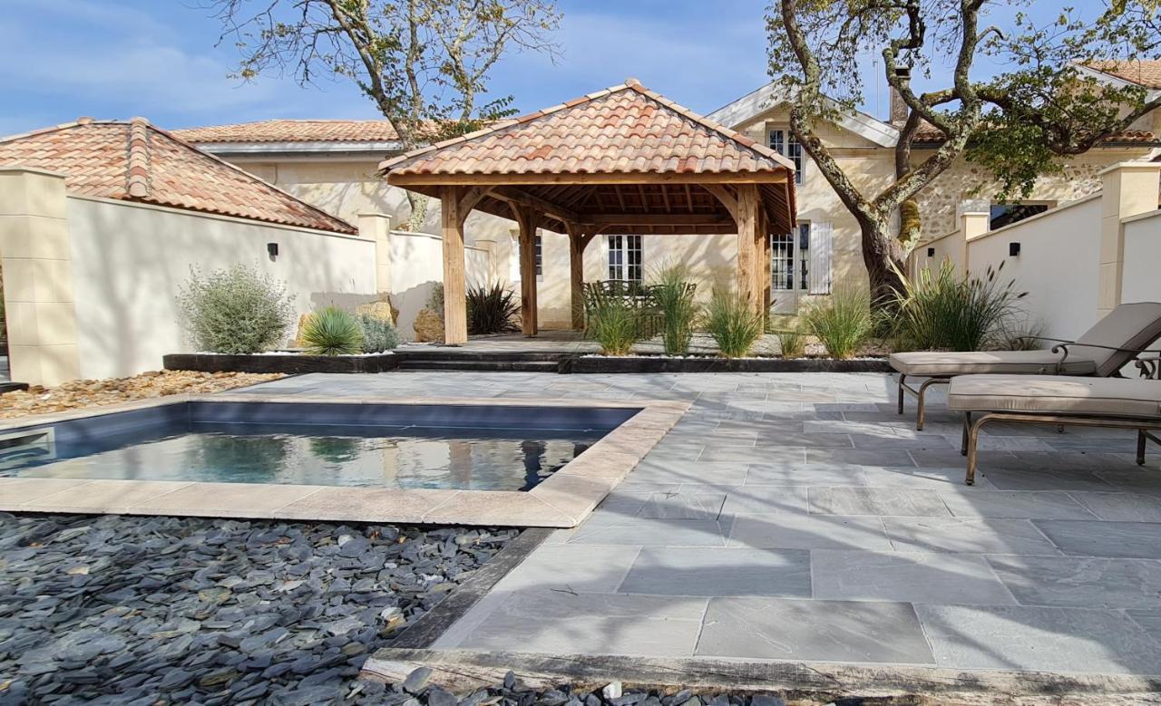 Dom Peyreton Prestige Cottages Set In A Charming Wine Property Villegouge Dış mekan fotoğraf