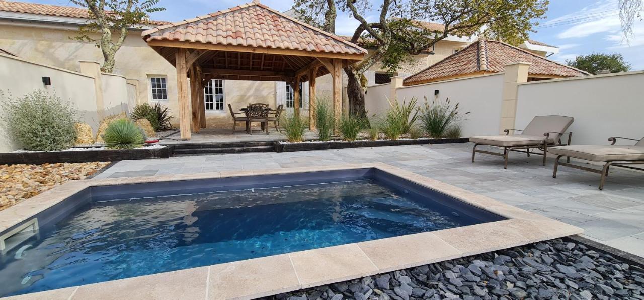 Dom Peyreton Prestige Cottages Set In A Charming Wine Property Villegouge Dış mekan fotoğraf